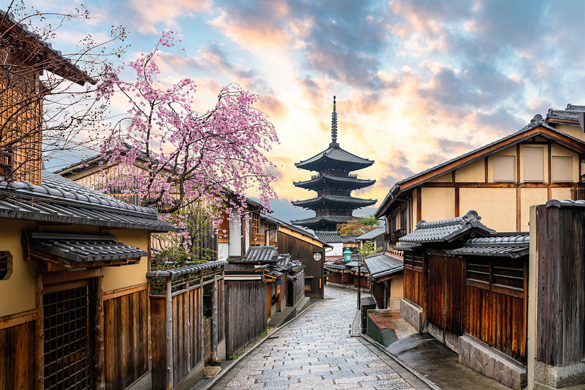 Yasaka Pagoda and Sannen Zaka Street with cherry blossom in the Morning, Kyoto, Japan