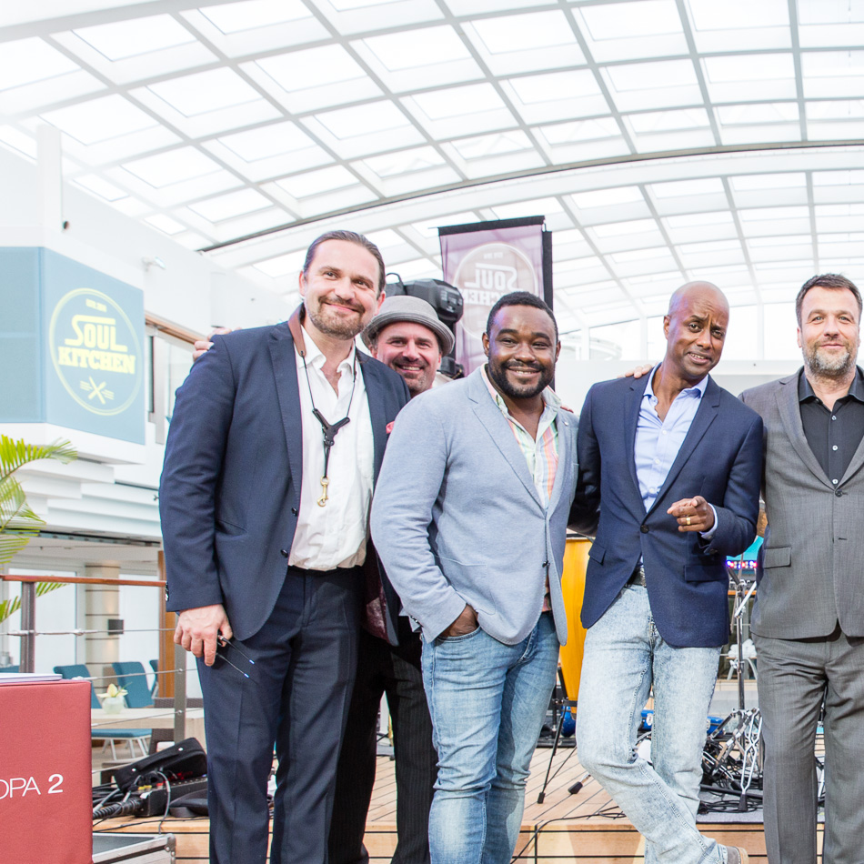 Soul Kitchen an Bord der EUROPA 2, Hapag-Lloyd Cruises. Abschlusskonzert mit Terri Green, Nelson Müller, Stefan Gwildis, moderiert von Yared Dibaba.